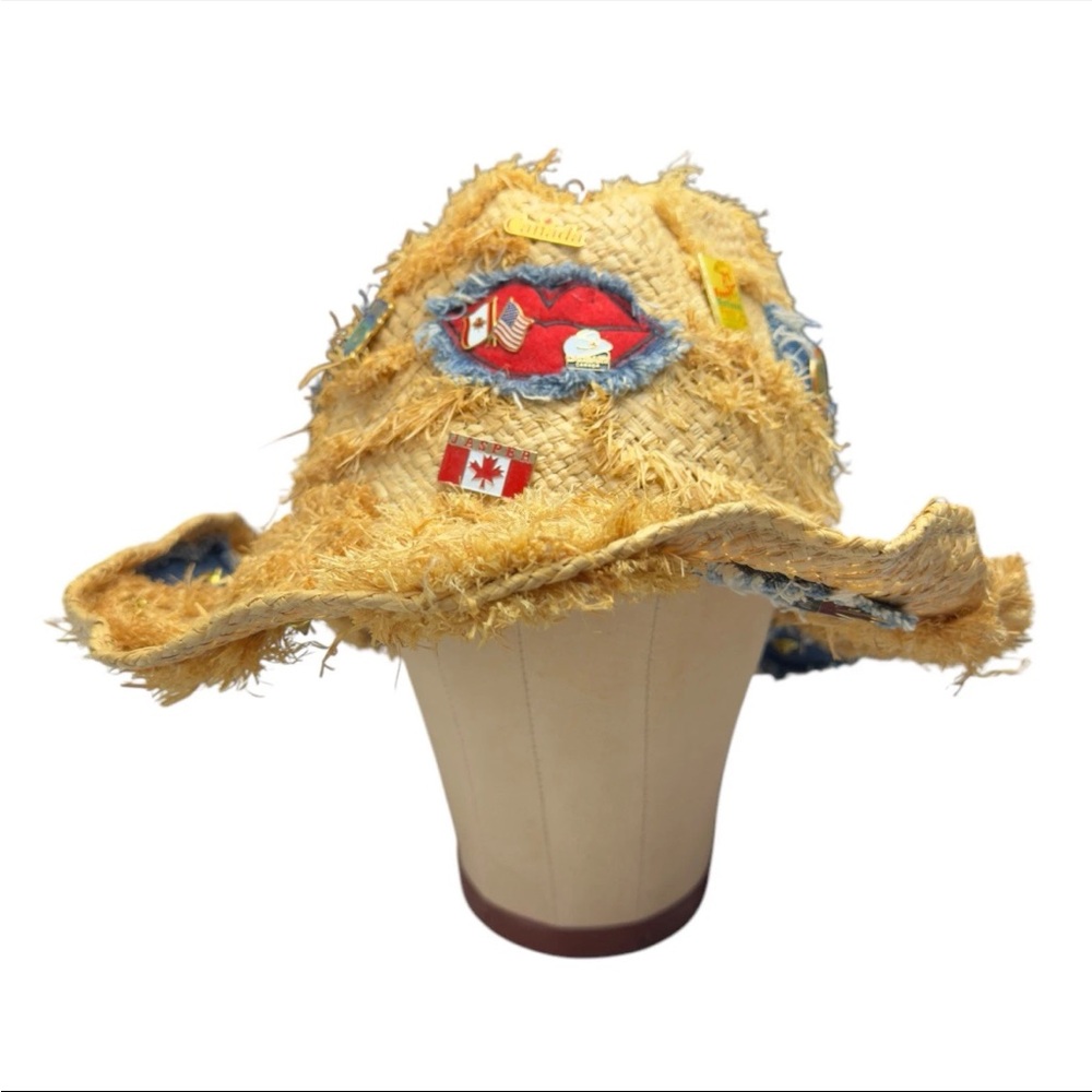 Vintage 100% Natural Fibre Hat denim patchs Rare With Canada Pins Unisex Sz M